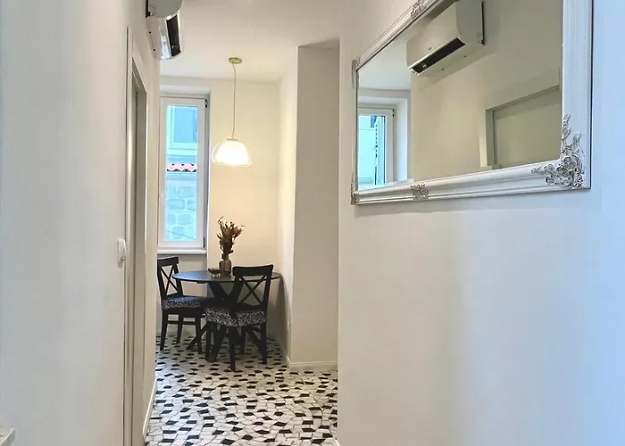 Old Town Bolero Luxury *