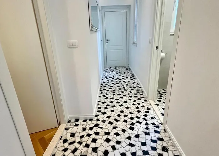 Old Town Bolero Luxury *